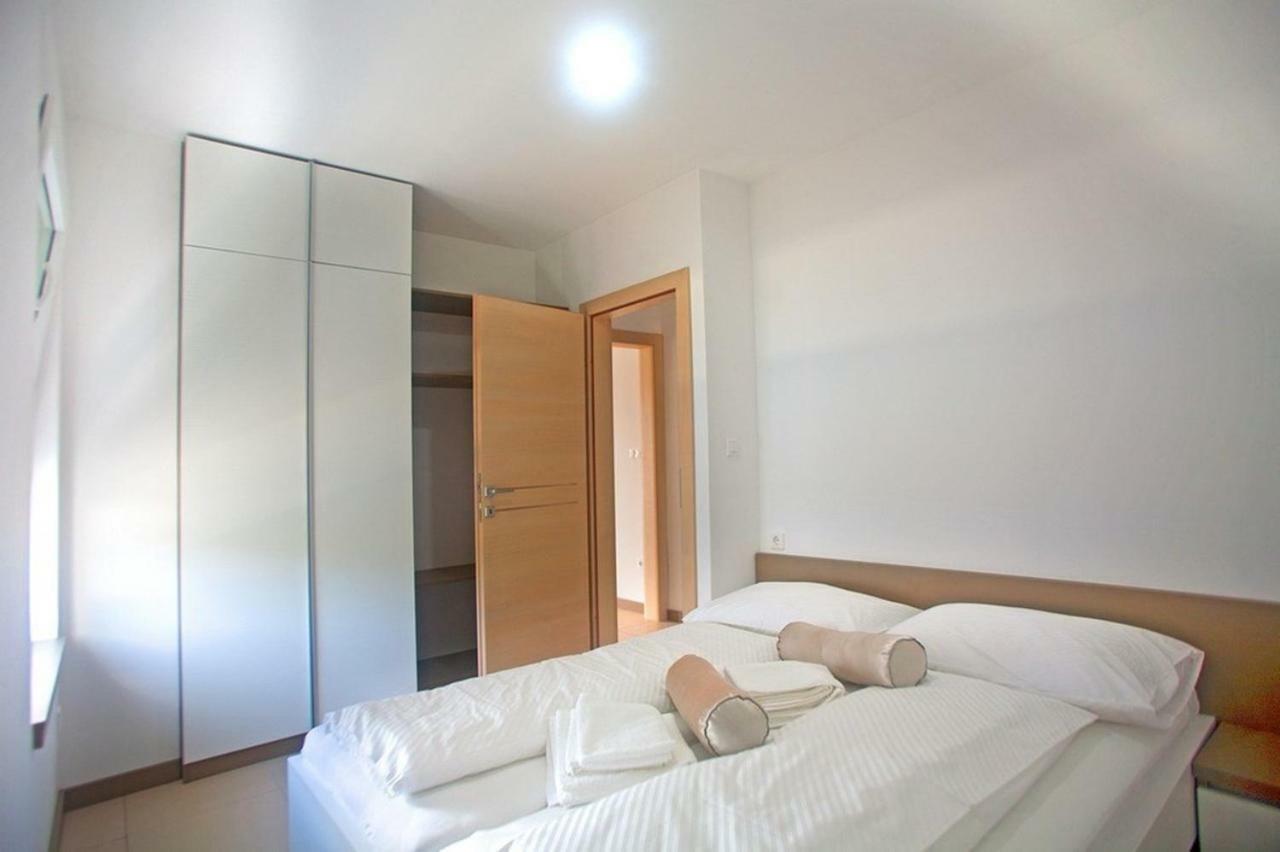 Apartments In Njivice/Insel Krk 13314 Номер фото